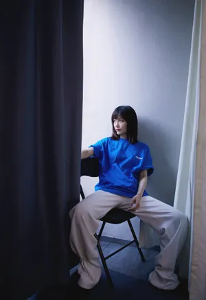 田沅蓝色调清爽写真图片_2