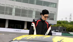吴亦凡赛车手造型写真图片_3