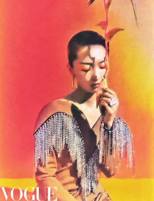 周冬雨复古油彩妆封面写真图片_4