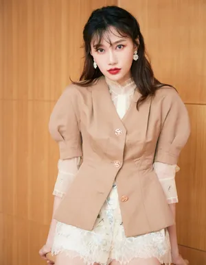 李斯羽性感美腿写真图片_4