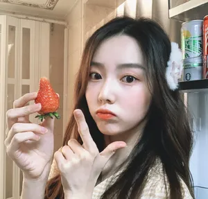 冯琬贺清新俏皮自拍图片_2