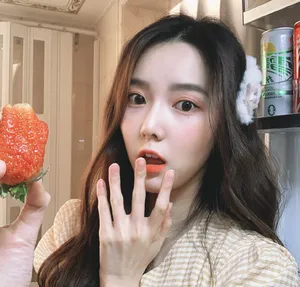 冯琬贺清新俏皮自拍图片_3