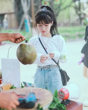 赖美云甜美游乐园写真图片_1