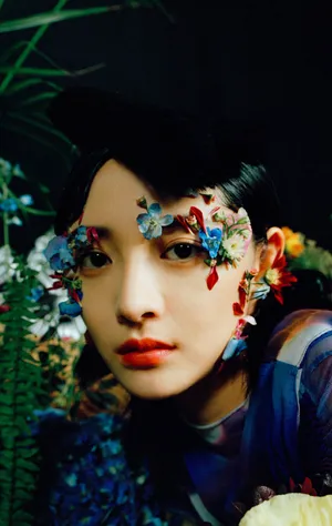 周洁琼夸张造型写真图片_2