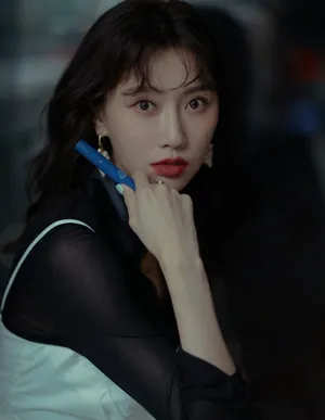 李斯羽白色连衣裙性感写真图片_2