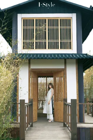 麦迪娜纯白优雅写真图片_2