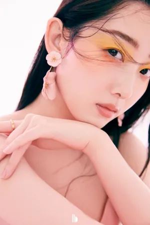 蒋梦婕最新时尚杂志写真大片_3