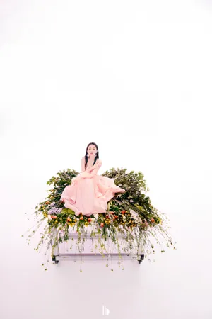 蒋梦婕最新时尚杂志写真大片_11