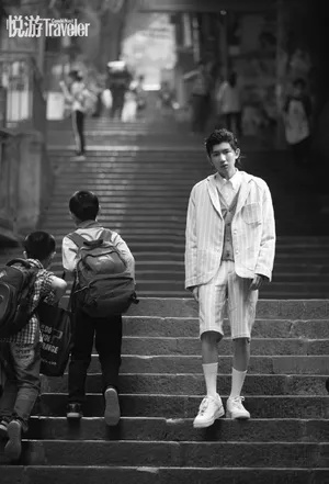 王源潇洒帅气写真图片