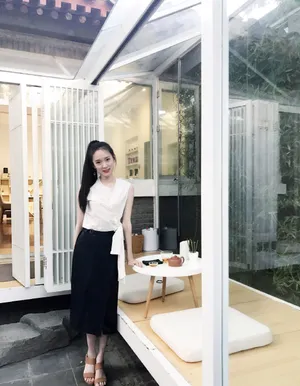 马茜优雅气质生活照图片_2