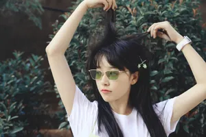 阚清子绿裙甜美写真图片_7