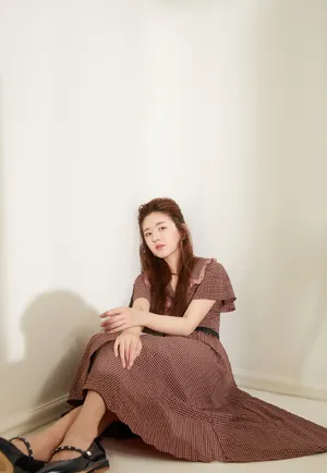 赵露思优雅复古写真图片_6