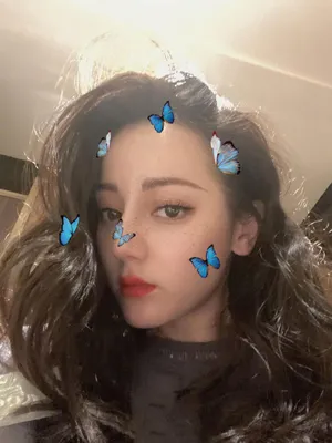 迪丽热巴卷发性感自拍照图片_16