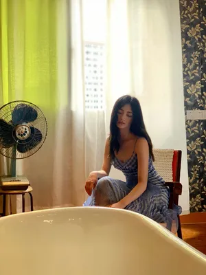 周洁琼优雅靓丽写真花絮图片