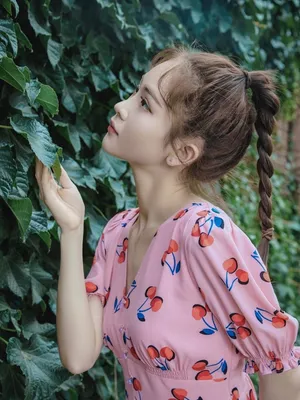 徐紫茵粉裙甜美写真图片_3