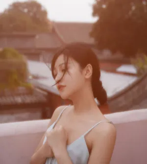 朱圣祎吊带裙性感写真图片_8