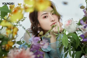 赖雨濛花间少女甜美写真图片