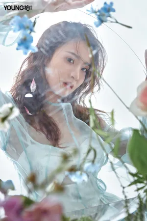 赖雨濛花间少女甜美写真图片_4