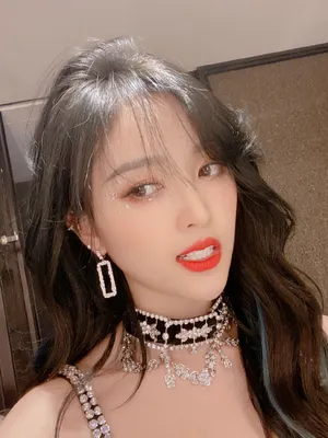吴宣仪后台性感自拍照图片_4