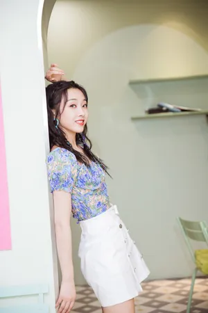 宣璐清新甜美写真图片_1