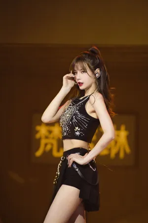 沈梦辰《乘风破浪的姐姐》性感剧照图片_3