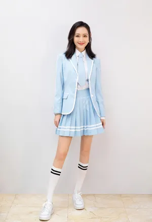 王鸥清纯甜美女团制服写真_2