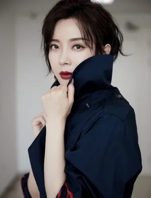 陈数短发红唇性感写真图片_5