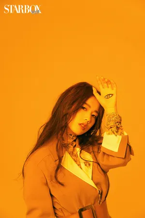 左卓灵动少女甜美写真图片