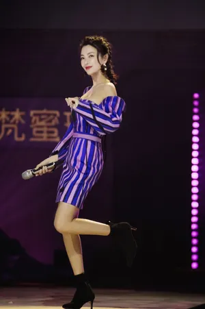 张雨绮《乘风破浪的姐姐》图片