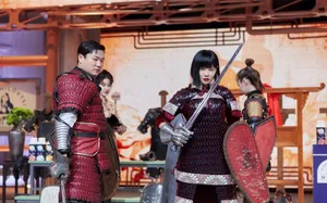 谭卓《巧手神探》优雅舞台照图片_10