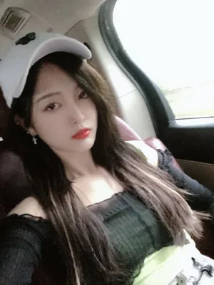 吴宣仪性感私服自拍照图片