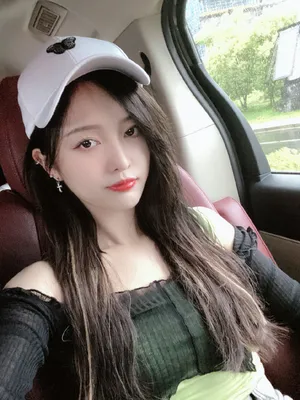 吴宣仪性感私服自拍照图片_2