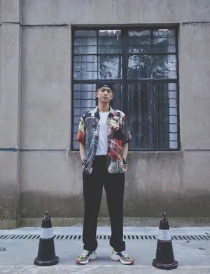 李现毛线帽头巾街头帅气写真_7