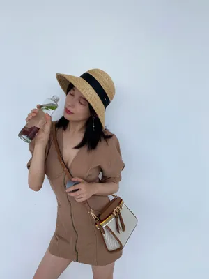 施诗焦糖味私服街拍图片