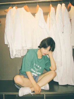 沈月可爱俏皮街拍写真图片_2