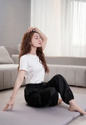吴昕优雅靓丽写真图片_2