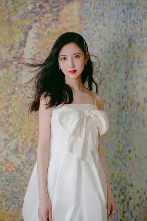 陈钰琪吊带白裙性感写真图片_4