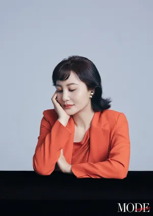 陶红优雅妩媚时尚写真图片