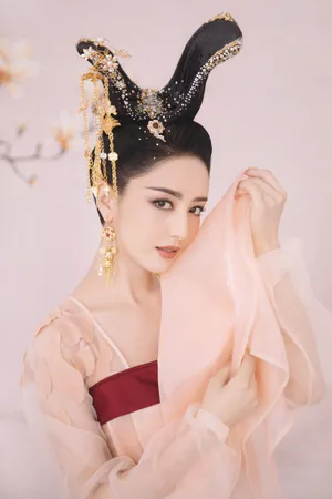 佟丽娅优雅汉服宫装写真图片_4