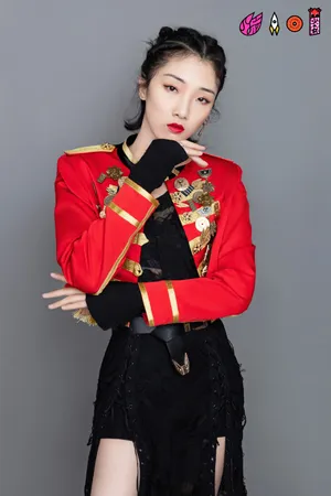 火箭少女101酷美性感写真图片_4