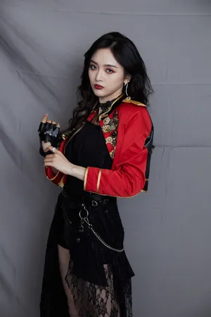 吴宣仪酷美性感写真图片