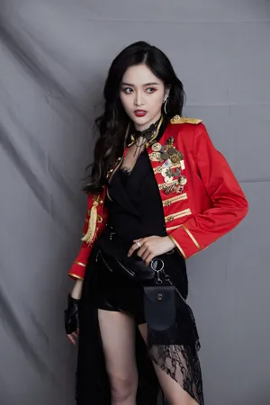 吴宣仪酷美性感写真图片_3