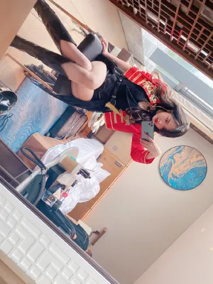 吴宣仪酷美性感写真图片_5