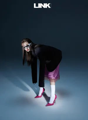 王晓晨甜酷时尚写真图片_12