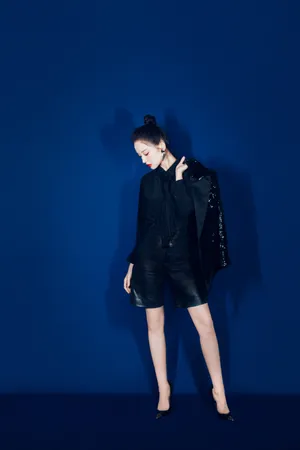 古力娜扎黑色西装魅力写真图片_8