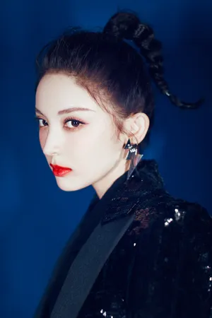 古力娜扎黑色西装魅力写真图片_11