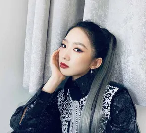 孟美岐魅惑气场超A照片_5