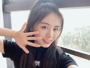 鹂蔓自拍照图片