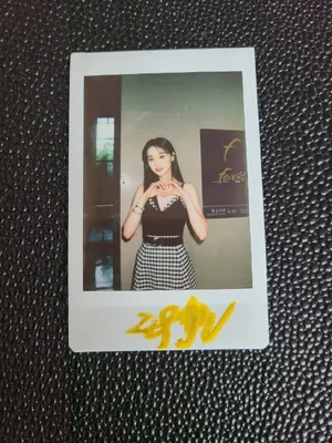 郑爽格子裙简约甜美写真图片_5