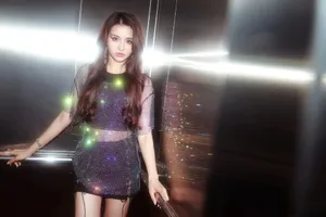 金子涵亮片裙性感写真图片_4
